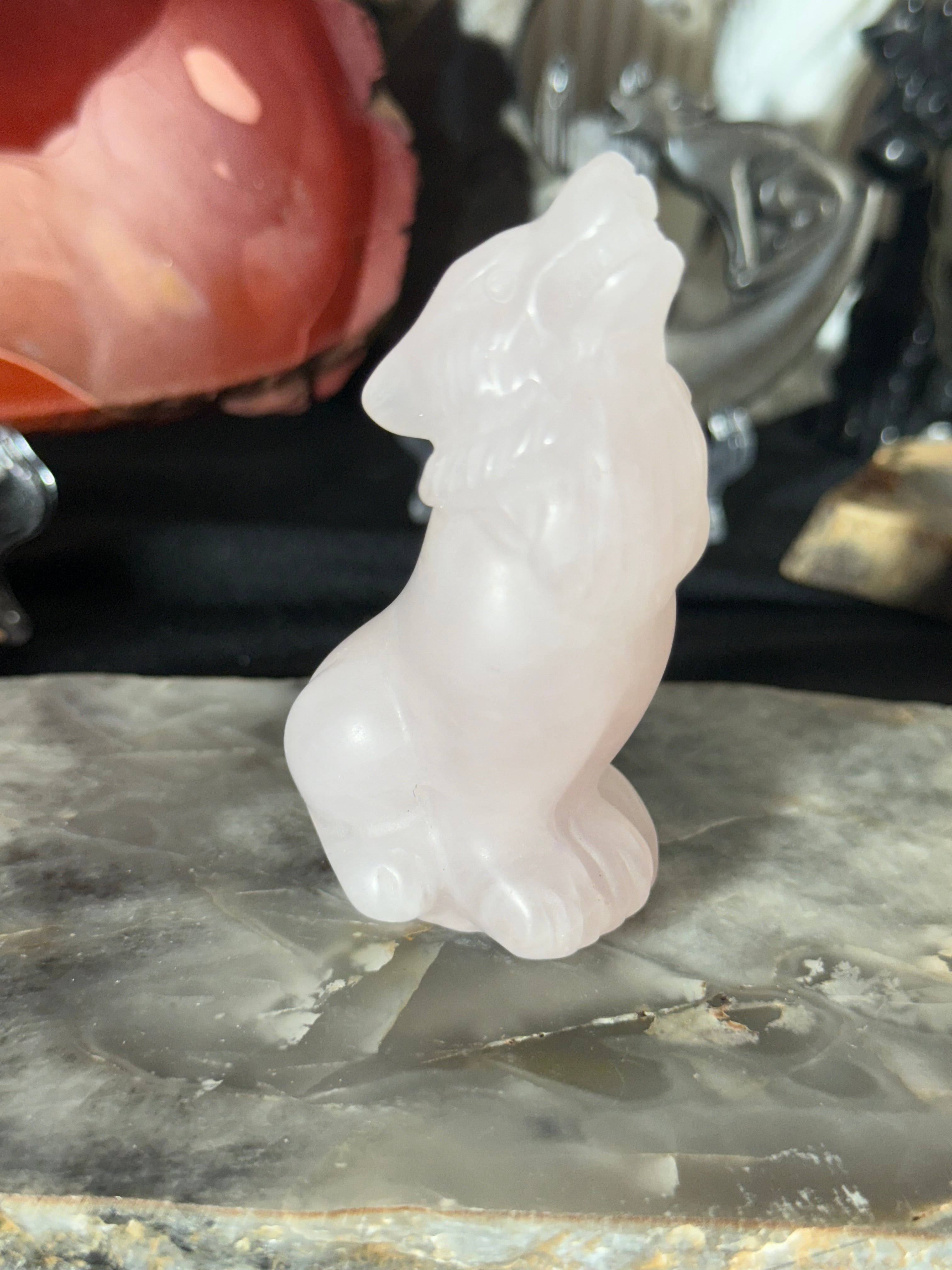 Rose Quartz Wolf - 18A