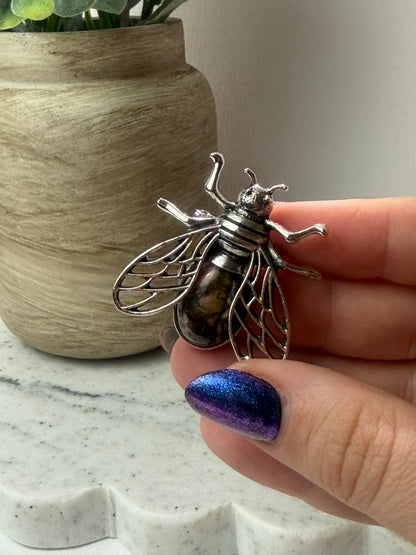 Bee Broach Intuitive Pick