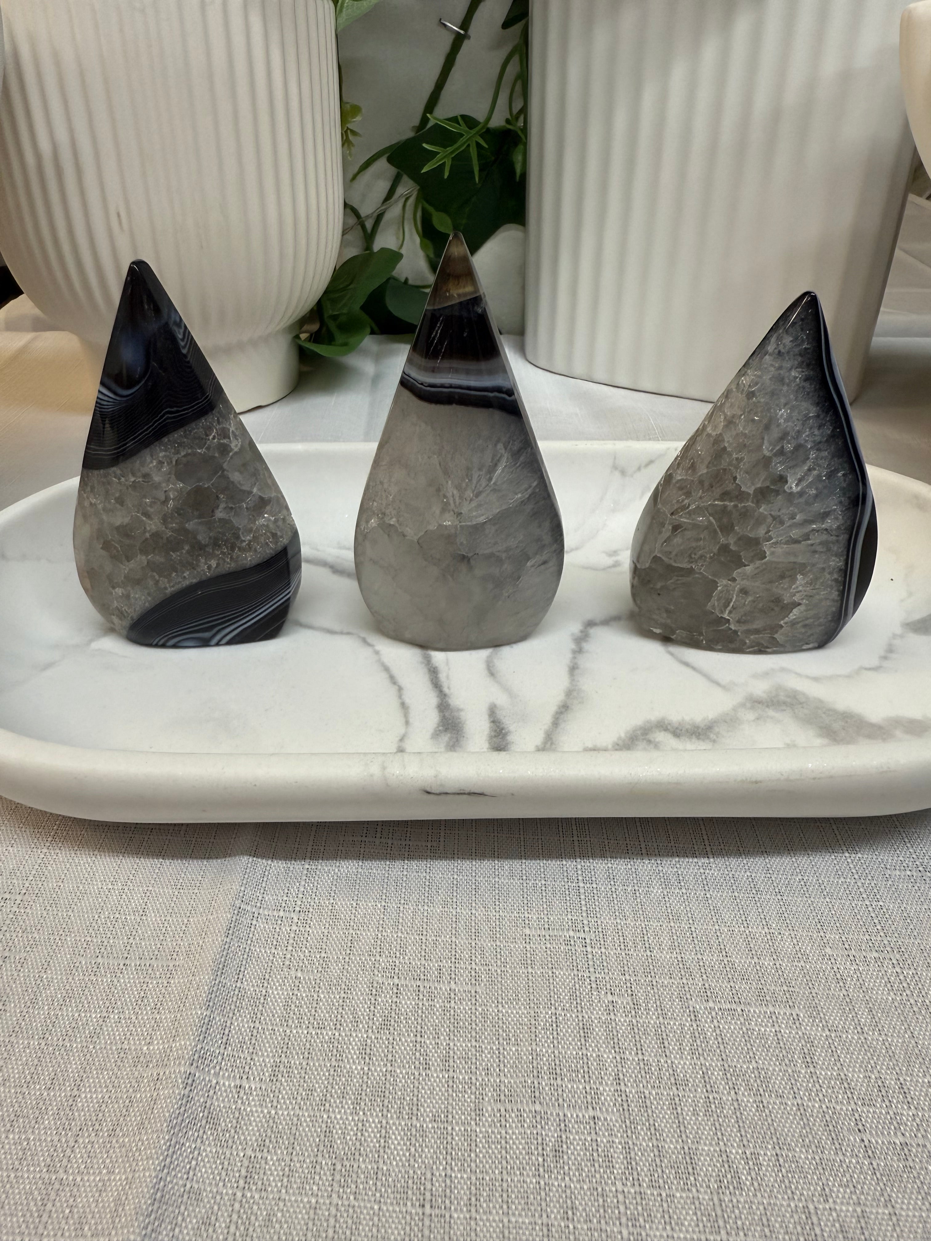 Black and White Agate & Quarts