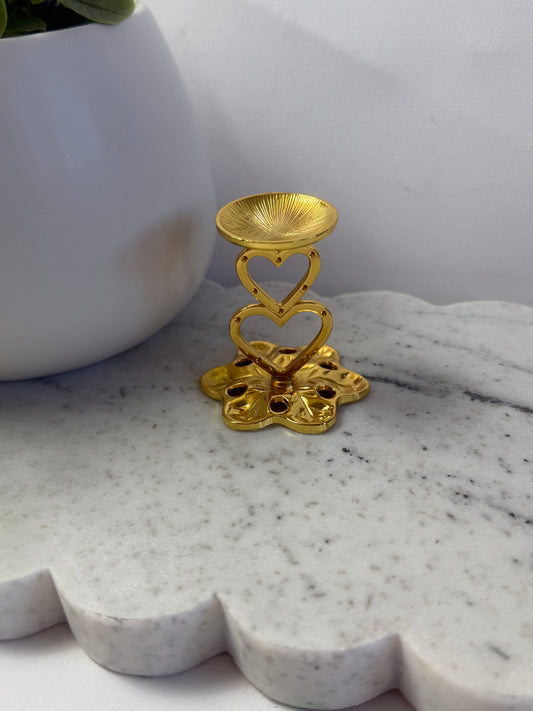 Gold heart sphere stand