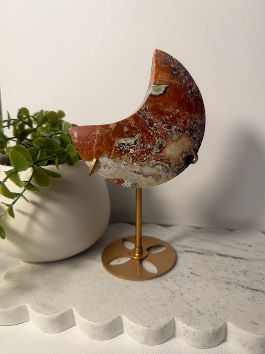 Agate moon on stand