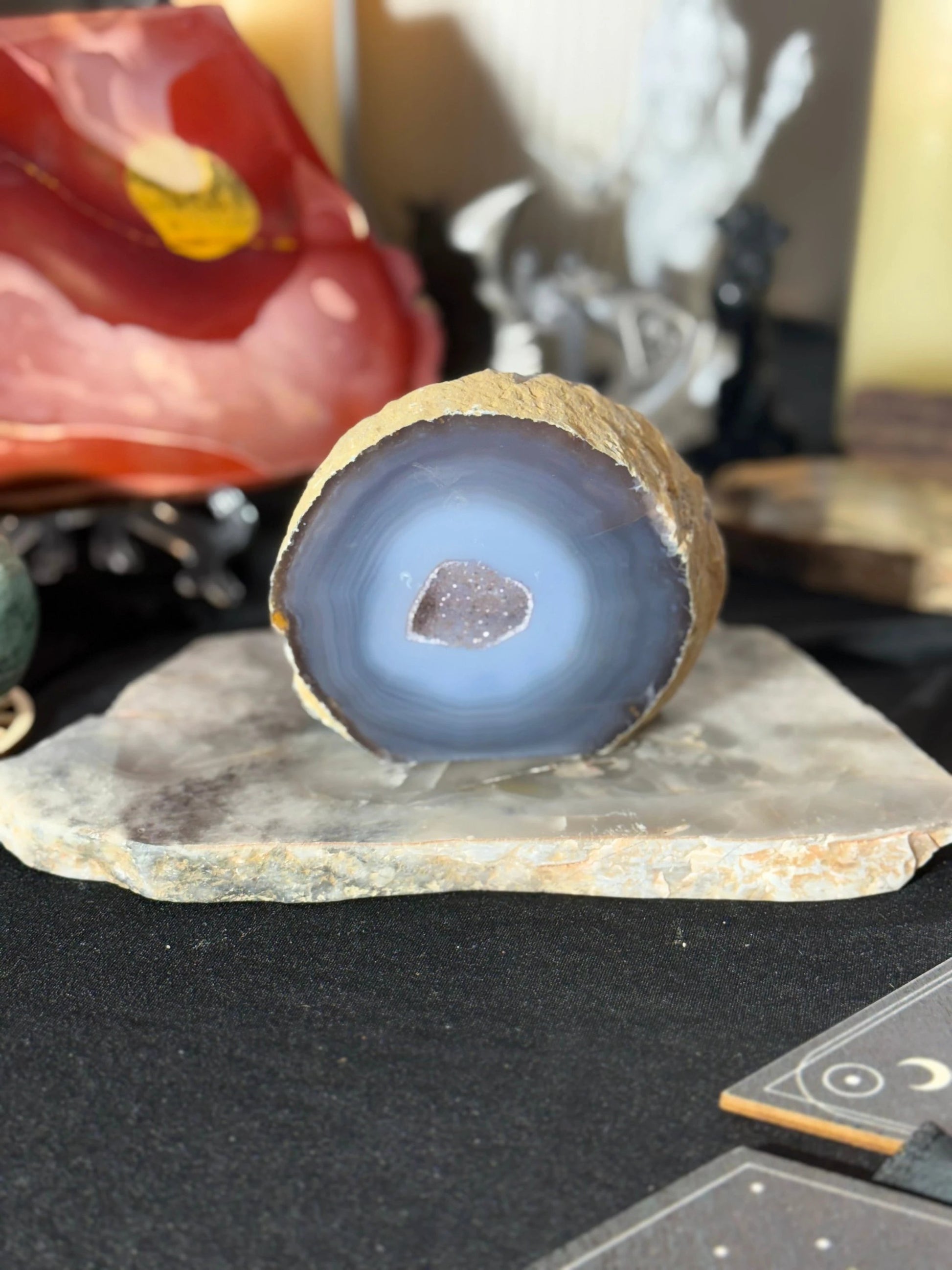 Natural Agate Stone Mineral Specimen, Weight 480 g, 10 cm Dimension, by Heartstone Sanctuary