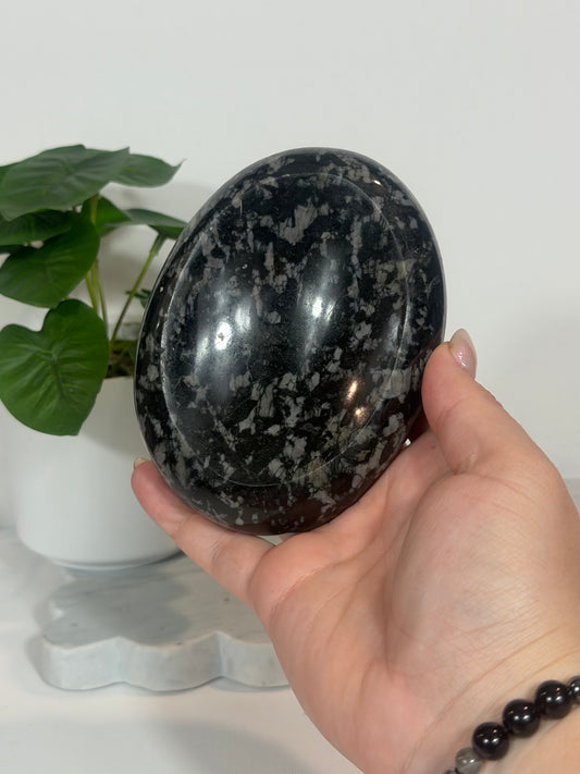 Gabbro Indigo Bowl