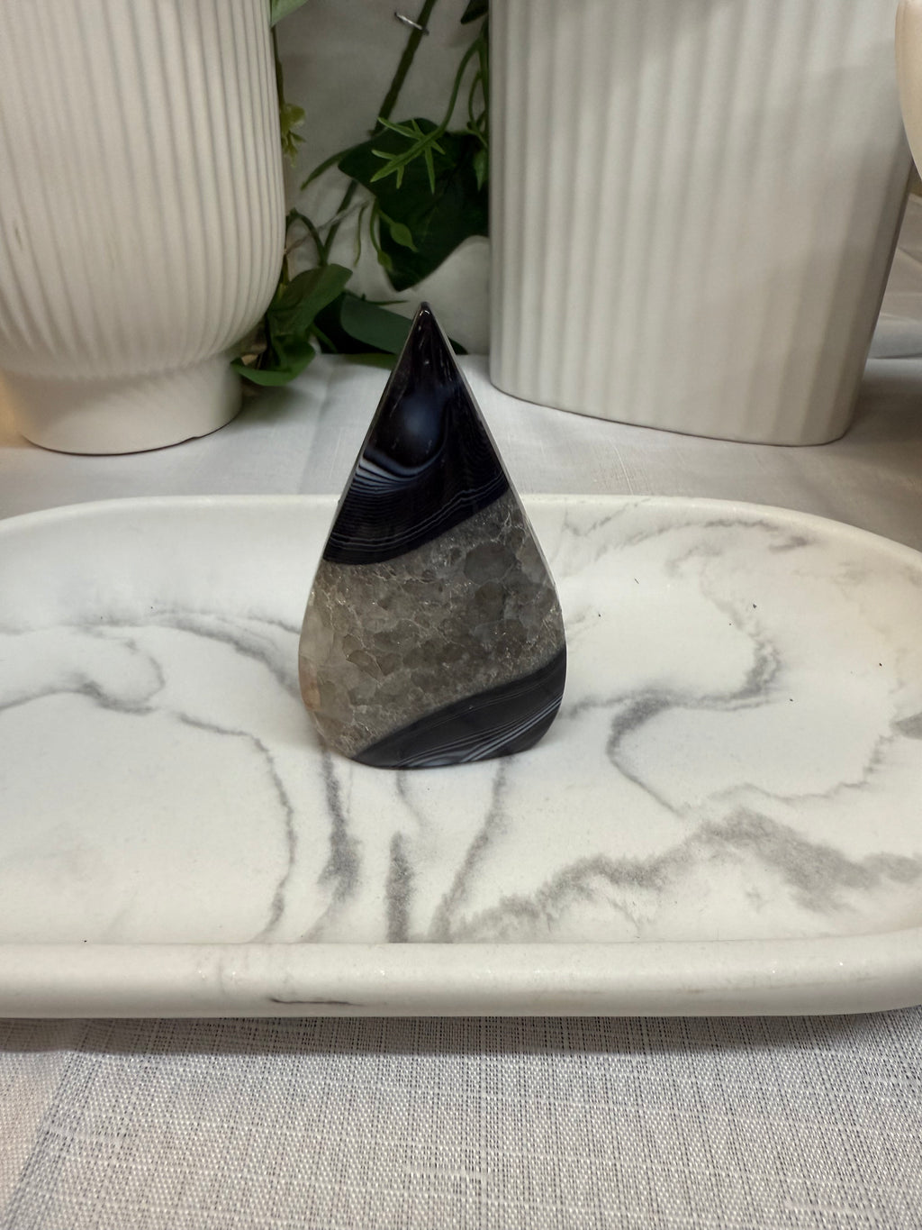Black and White Agate & Quarts