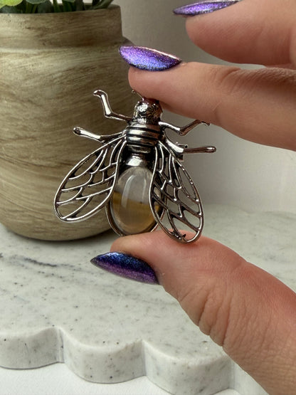 Bee Broach Intuitive Pick