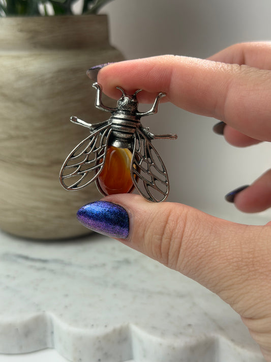 Bee Broach Intuitive Pick