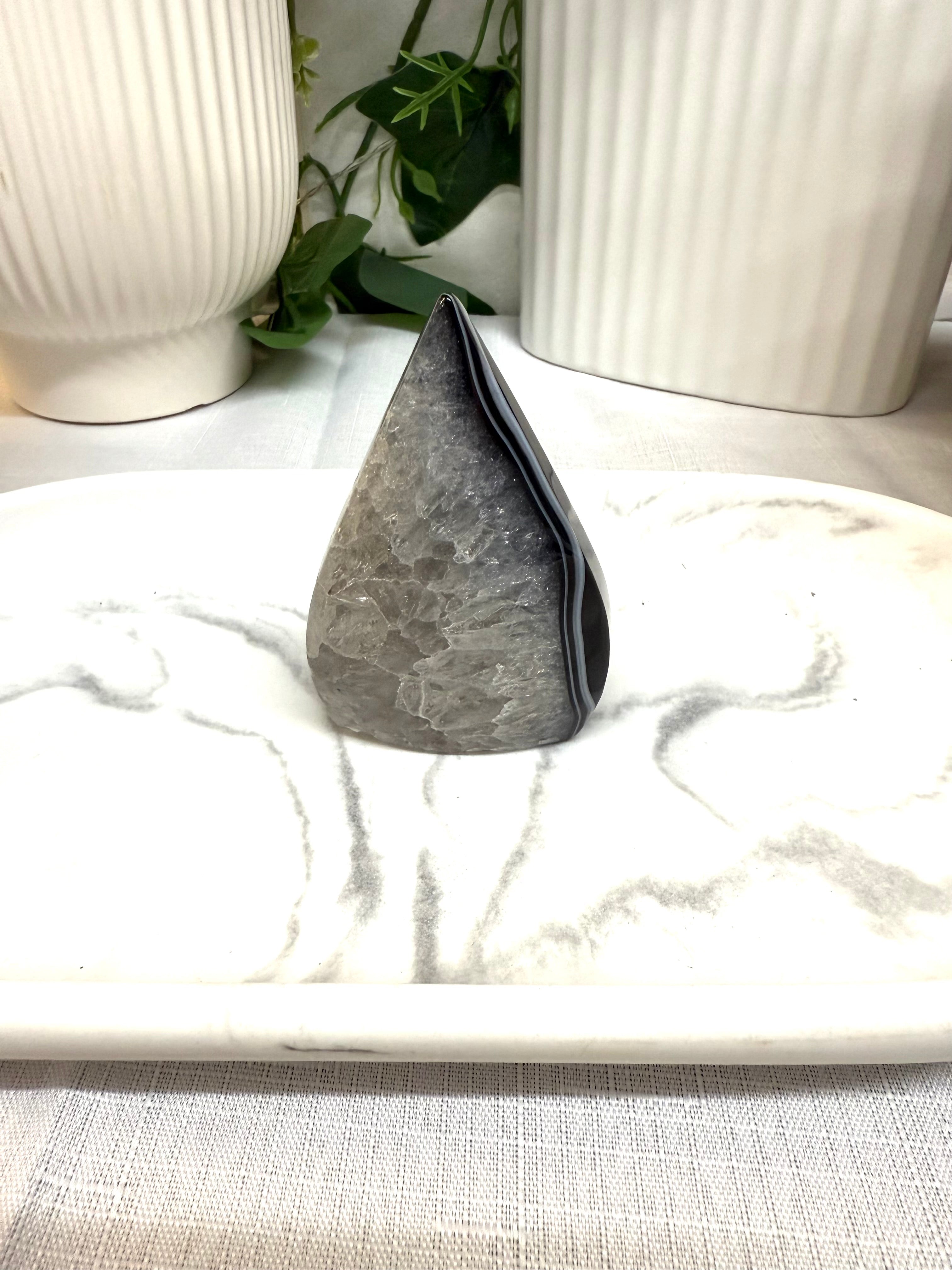 Black and White Agate & Quarts